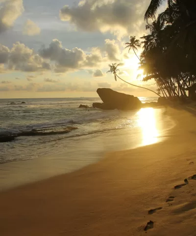 sunset in the beach sri lanka